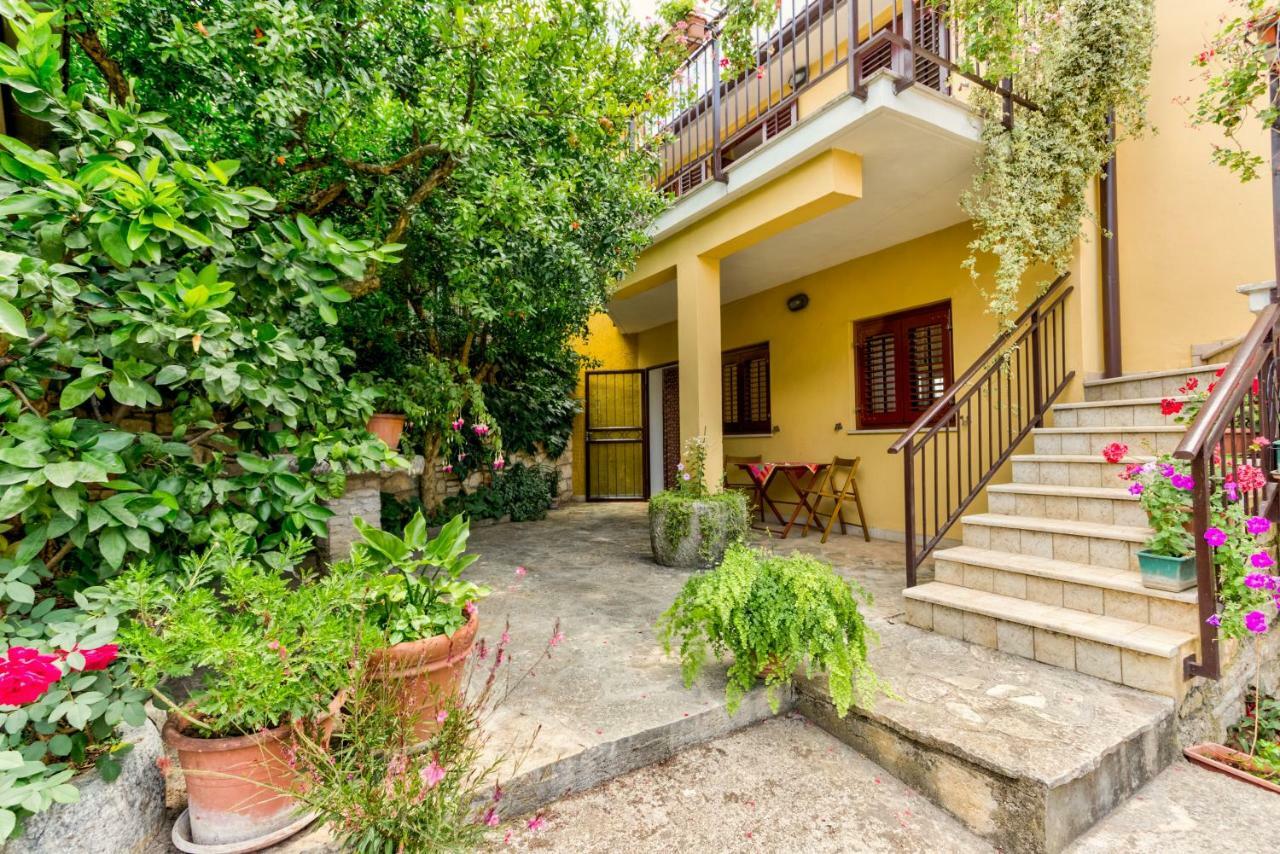 Apartments Redenta Tar-Vabriga Dış mekan fotoğraf